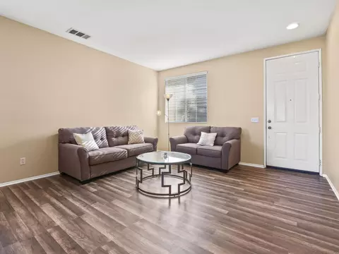 45738 Coventry St, Lancaster, CA 93534 photo 9
