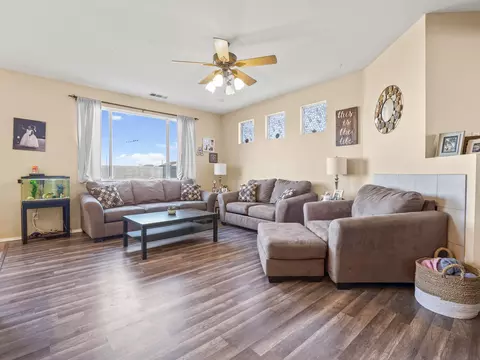 45738 Coventry St, Lancaster, CA 93534 photo 12