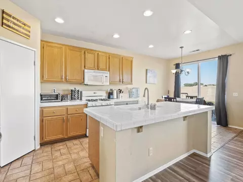 45738 Coventry St, Lancaster, CA 93534 photo 17