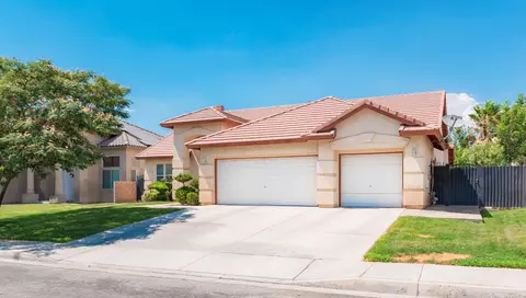 4019 Dee Dee Ct, Lancaster, CA 93536 photo 1