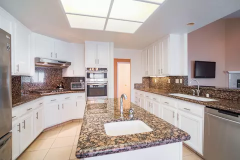 4019 Dee Dee Ct, Lancaster, CA 93536 photo 2