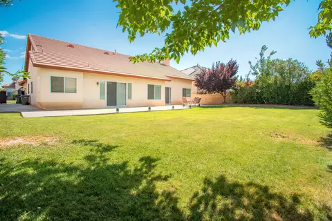 4019 Dee Dee Ct, Lancaster, CA 93536 photo 5