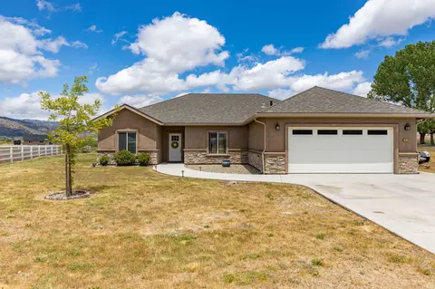 28120 Braeburn Pl, Tehachapi, CA 93561 photo 1