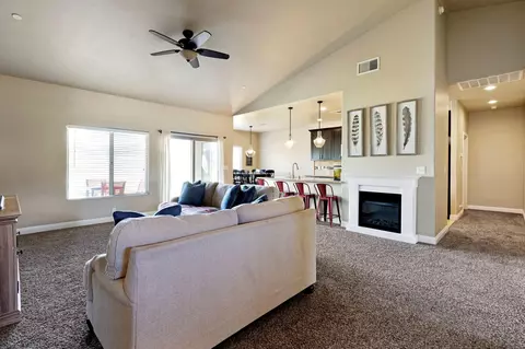 28120 Braeburn Pl, Tehachapi, CA 93561 photo 5