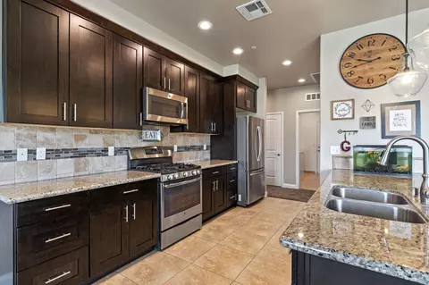 28120 Braeburn Pl, Tehachapi, CA 93561 photo 8