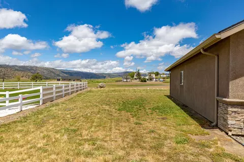 28120 Braeburn Pl, Tehachapi, CA 93561 photo 23