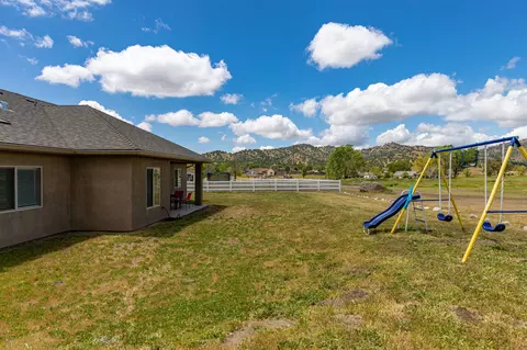 28120 Braeburn Pl, Tehachapi, CA 93561 photo 29