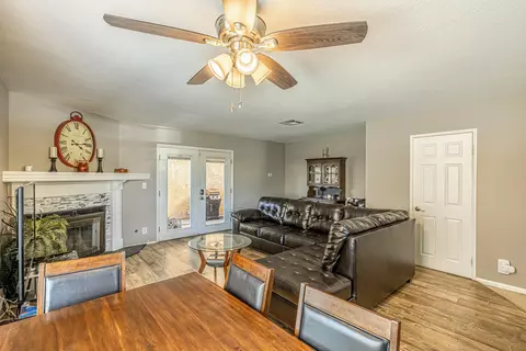 43635 Park Ave, Lancaster, CA 93534 photo 8