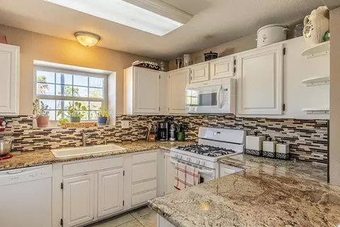 43635 Park Ave, Lancaster, CA 93534 photo 4