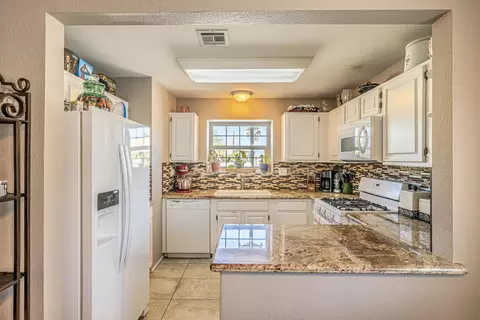 43635 Park Ave, Lancaster, CA 93534 photo 3