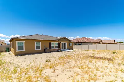 2057 E Newgrove St, Lancaster, CA 93535 photo 19