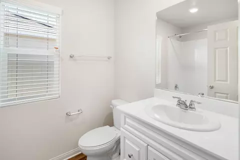 2057 E Newgrove St, Lancaster, CA 93535 photo 16