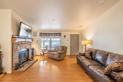 3220 Dwight Lee St, Acton, CA 93510 photo 4