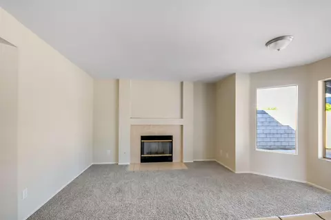 45145 Biscay St, Lancaster, CA 93535 photo 4