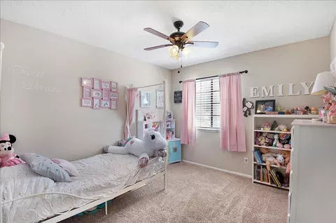 43155 Lorraine St, Lancaster, CA 93536 photo 8
