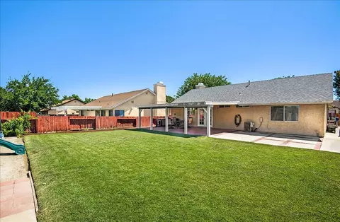 43155 Lorraine St, Lancaster, CA 93536 photo 13