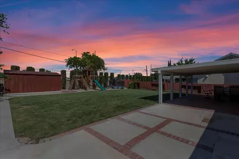 43155 Lorraine St, Lancaster, CA 93536 photo 14
