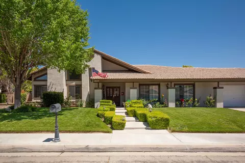 2517 Ryans Pl, Lancaster, CA 93536 photo 4