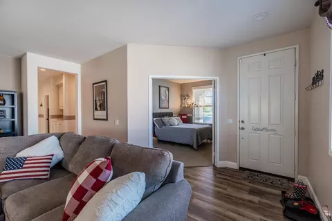 1404 Alder Ave, Tehachapi, CA 93561 photo 3