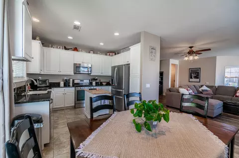 1404 Alder Ave, Tehachapi, CA 93561 photo 8