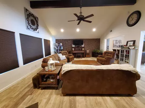 23641 Lakeview Dr, Tehachapi, CA 93561 photo 14