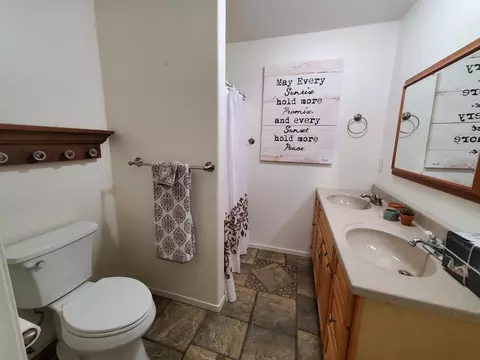 23641 Lakeview Dr, Tehachapi, CA 93561 photo 21