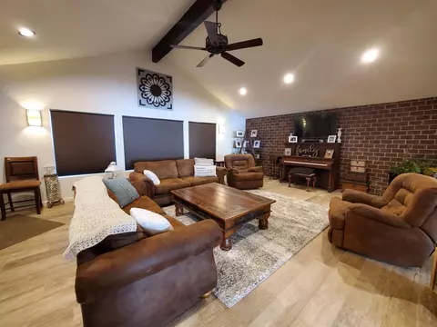 23641 Lakeview Dr, Tehachapi, CA 93561 photo 1