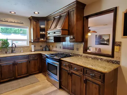 23641 Lakeview Dr, Tehachapi, CA 93561 photo 7