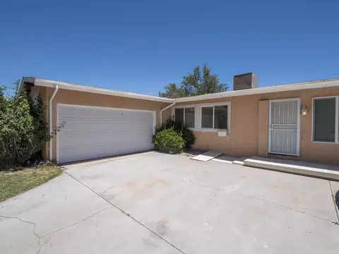 45508 Kingtree Ave, Lancaster, CA 93534 photo 2