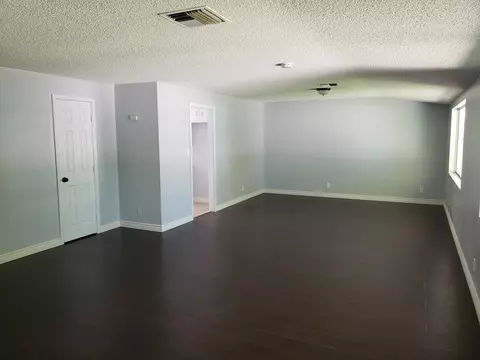 38575 Jacklin Ave, Palmdale, CA 93550 photo 3