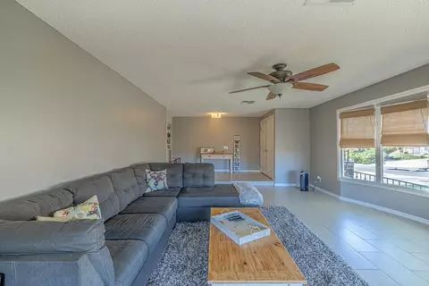 42011 W 47th St, Lancaster, CA 93536 photo 6