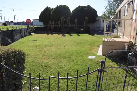 3753 Avenue I E #SPC 25, Lancaster, CA 93535 photo 2