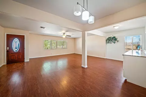 42989 E 150th St, Lancaster, CA 93535 photo 3