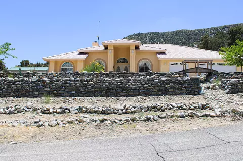 1679 Desert Front Rd, Wrightwood, CA 92397 photo 2