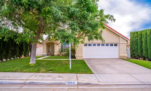 43641 Nicole St, Lancaster, CA 93535 photo 1