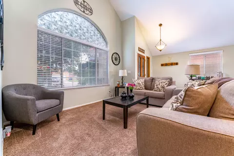 43641 Nicole St, Lancaster, CA 93535 photo 5