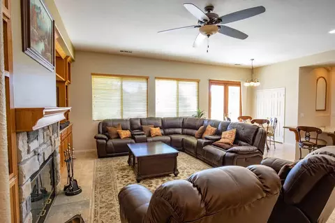 41736 Firenze St, Lancaster, CA 93536 photo 17