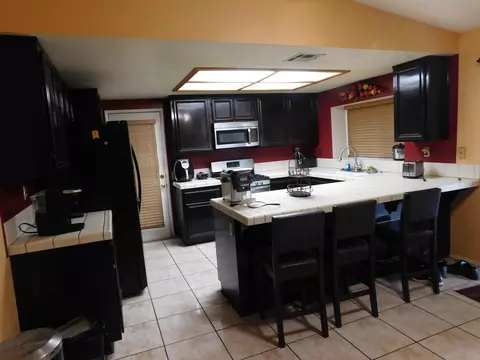 38005 E 43rd St, Palmdale, CA 93552 photo 3