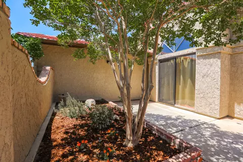 1229 Avenue J12 E, Lancaster, CA 93535 photo 6