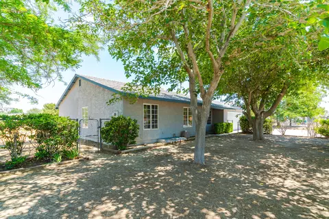 40946 E 172nd St, Lancaster, CA 93535 photo 3