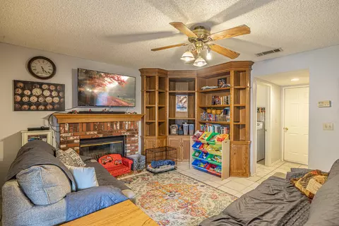 2030 Matthew Ave, Rosamond, CA 93560 photo 7