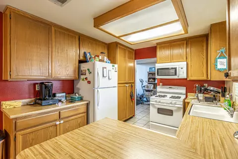 2030 Matthew Ave, Rosamond, CA 93560 photo 6