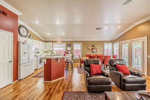 44715 Sandhurst Ln, Lancaster, CA 93536 photo 7