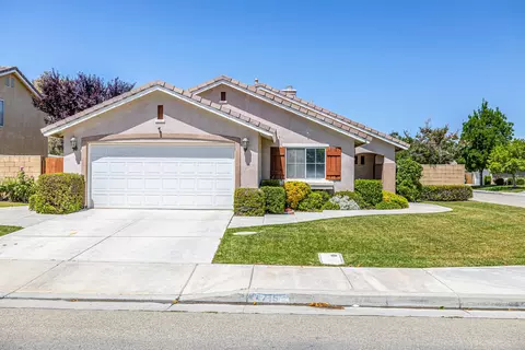44715 Sandhurst Ln, Lancaster, CA 93536 photo 1