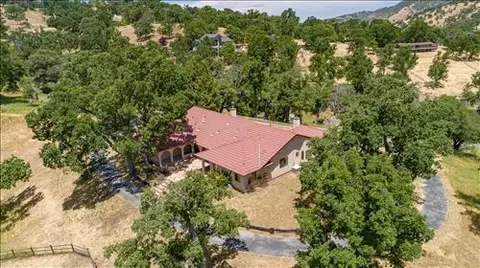 23921 Parke Ct, Tehachapi, CA 93561 photo 3