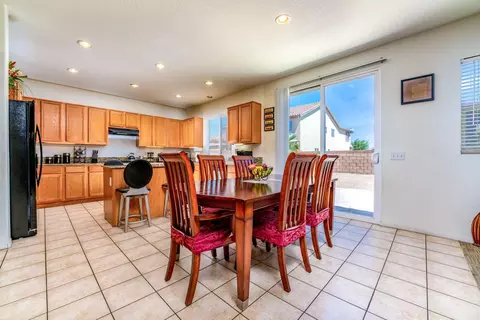 2765 Garnet Ln, Lancaster, CA 93535 photo 8