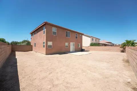 2765 Garnet Ln, Lancaster, CA 93535 photo 4