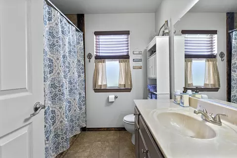 6128 Cabriolet Ct, Lancaster, CA 93536 photo 32