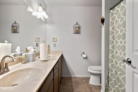 6128 Cabriolet Ct, Lancaster, CA 93536 photo 20