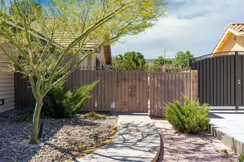 6128 Cabriolet Ct, Lancaster, CA 93536 photo 8